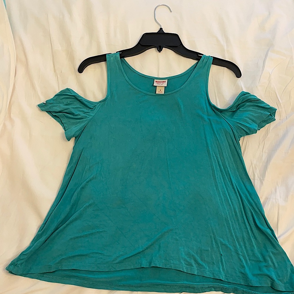 MOSSIMO: Cold-shoulder top